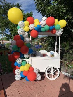 Candy cart & Balloon garland