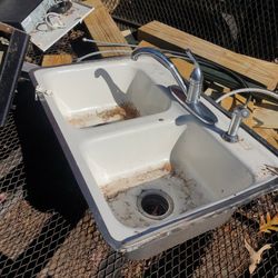 Cast Iron  Farm Sink