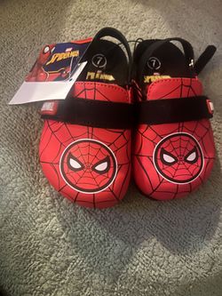 Spider man toddler shors  7c new