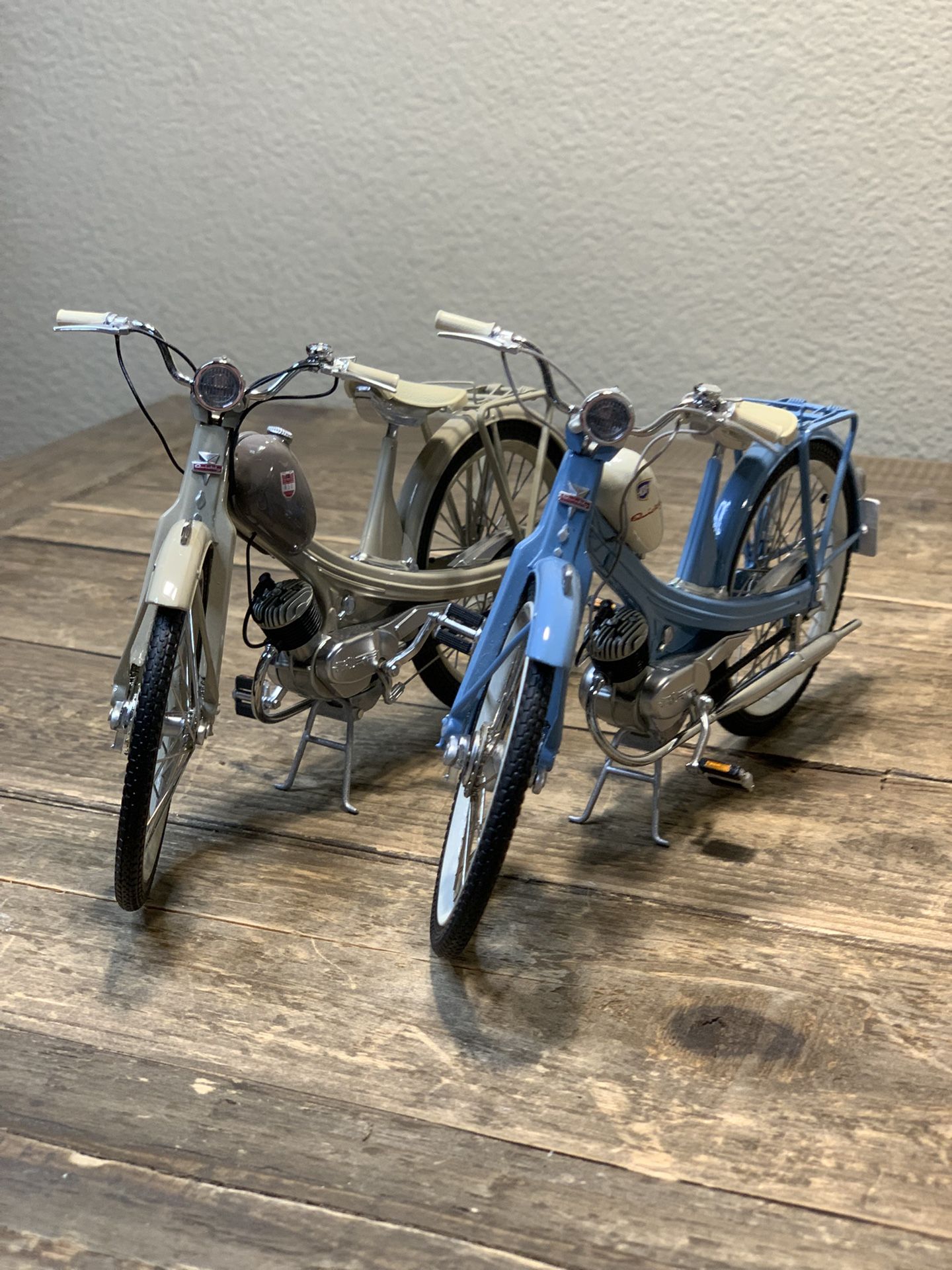 Two Schuco NSU Quickly/NSU Quickly N-SCALE MODELS
