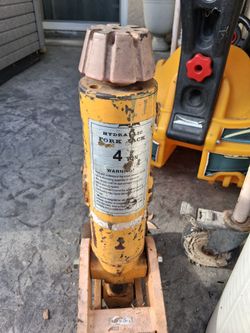 Floor jack