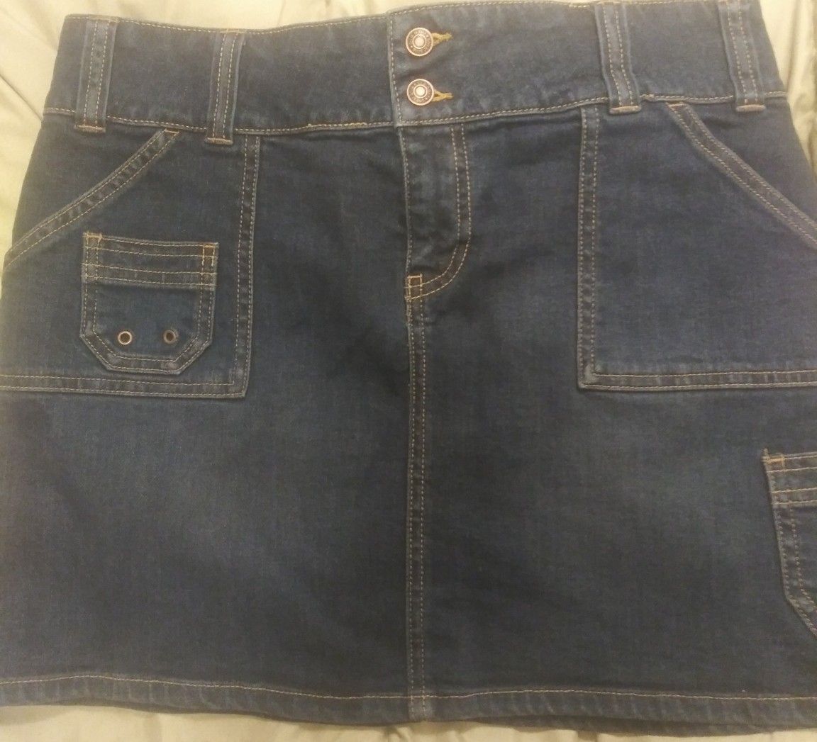 *NEW* Denim Mini Skirt, Size 8