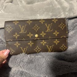 Authentic Louis Vuitton wallet 