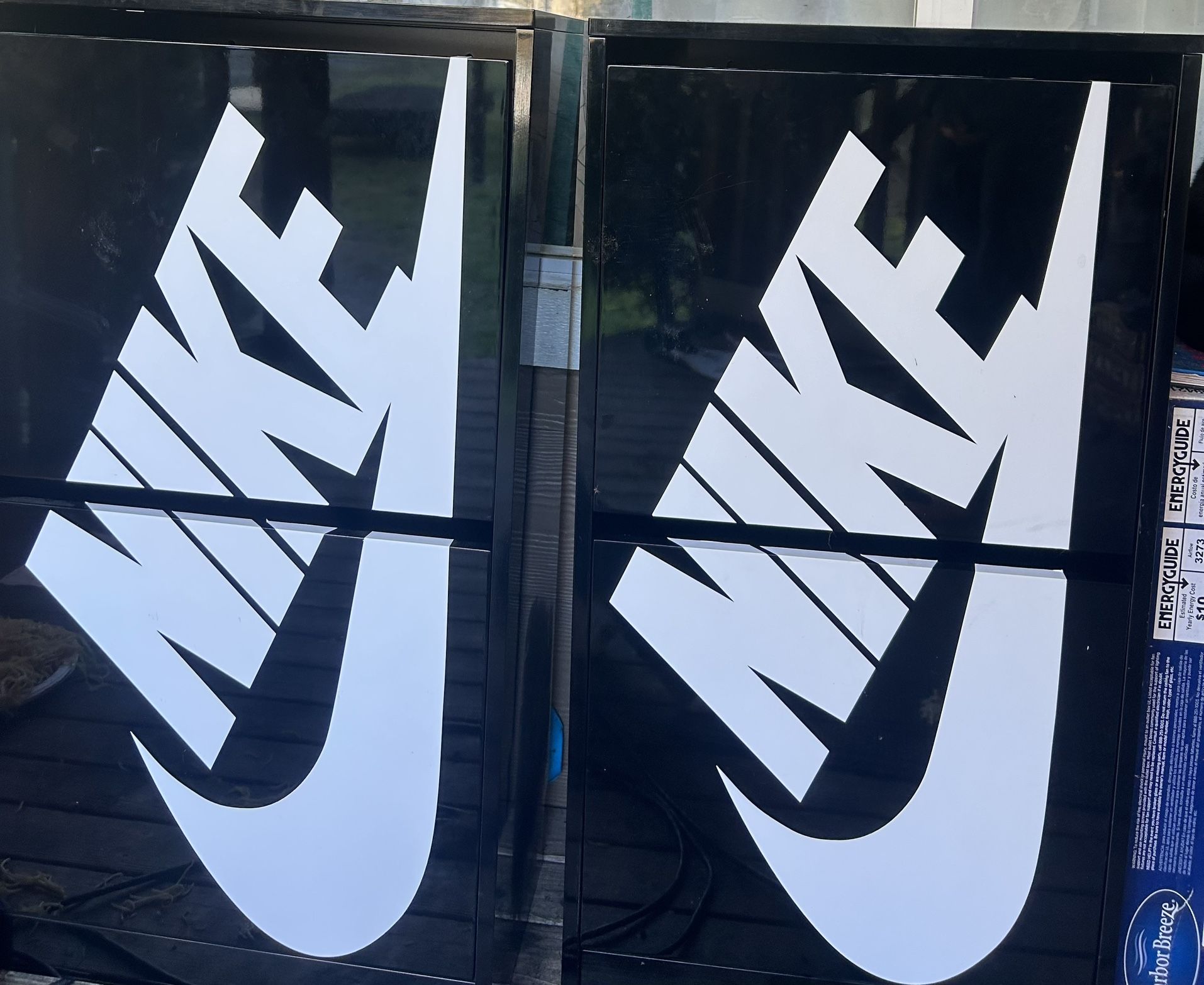 Nike shoe shelf 