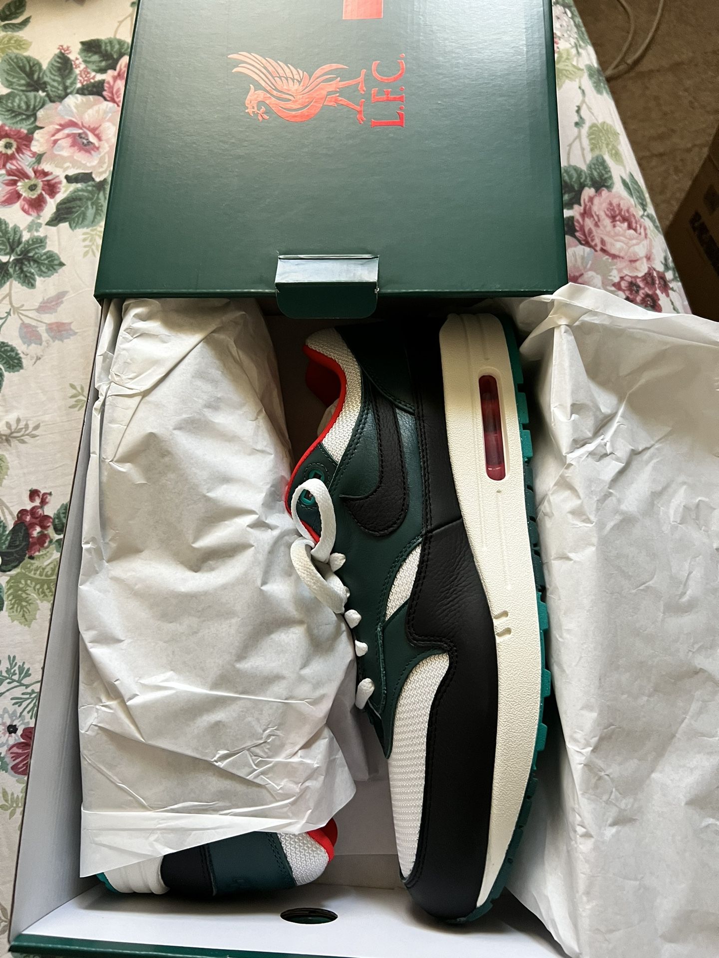 Nike Air Max 1 Premium LFC X LBJ Size 13