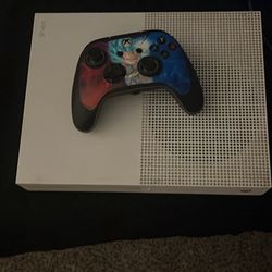 xbox one S 1tb with coustom controller with back buttons