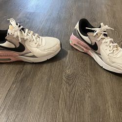 Nike Air Women Shoe Size 8.5 