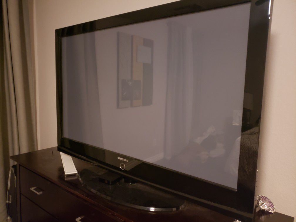 50 inch samsung TV w apple TV