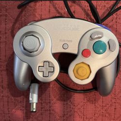 Platinum Nintendo GameCube Controller 