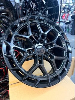 Aros en gama lo 22 pulgadas para GMC 1500 sierra disponibles en stock.