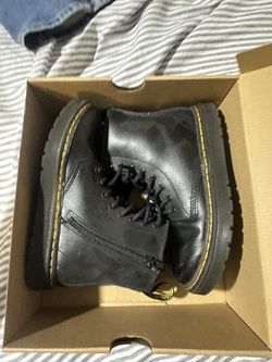 Kids Dr Martens Boots