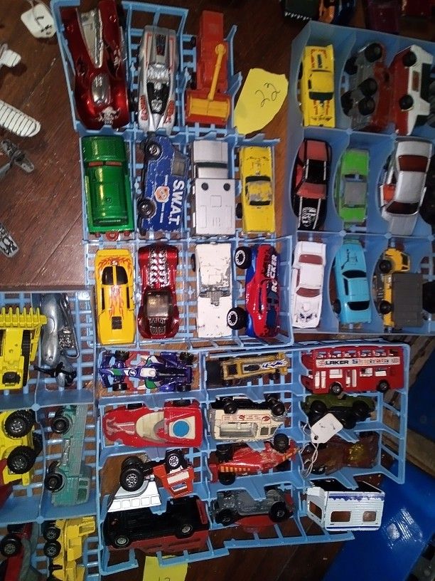 563 Hot Wheels And Matchbox Bulk Deal Price