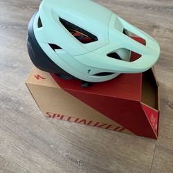Mips specialized helmet