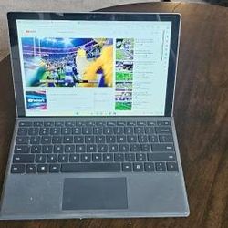 Microsoft Surface Pro 5*Backlit Keyboard*8GB RAM*8th Gen Core i5* 