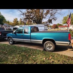 1999 Chevrolet 2500 Regular Cab & Chassis
