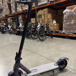 Folding electric scooter