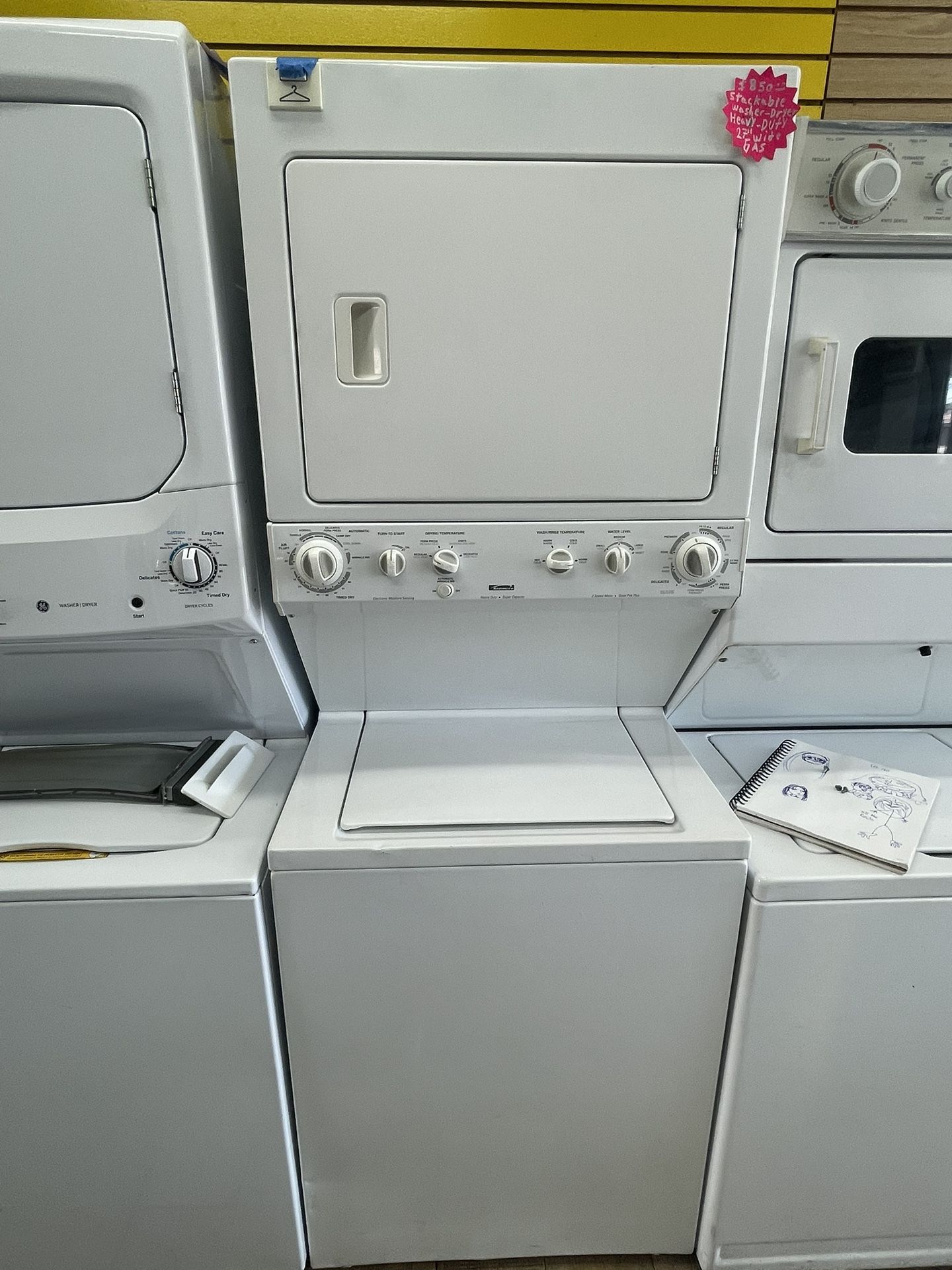 27’ Kenmore 220v Washer And Gas Dryer Combo Set In Excellent Condition