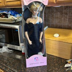 Princesas Diana Porcelain Doll Collection 