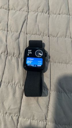 Apple Watch SE GPS + Cellular (2nd Generation)