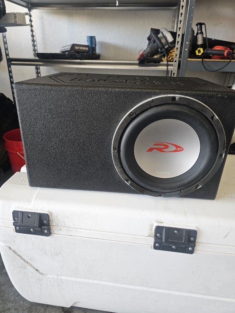 Alpine Type R 10" Speaker With Box And Amplifier
