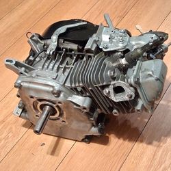 Genuine Honda GX200 6.5HP Small Engine - Parts / Builder Core Block