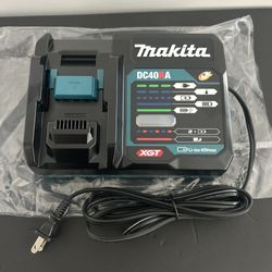 $60 NEW Makita 40-Volt charger DC40RA