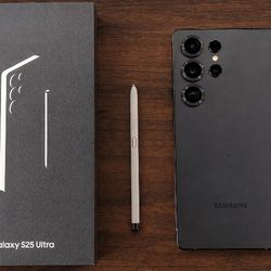 Samsung Galaxy S25 Ultra 1TB (Unlocked)