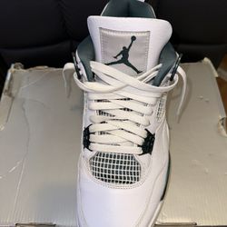 Jordan 4s 