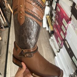 womens western boots