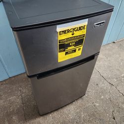 Refrigerator Buenas Condiciones  Semy New 