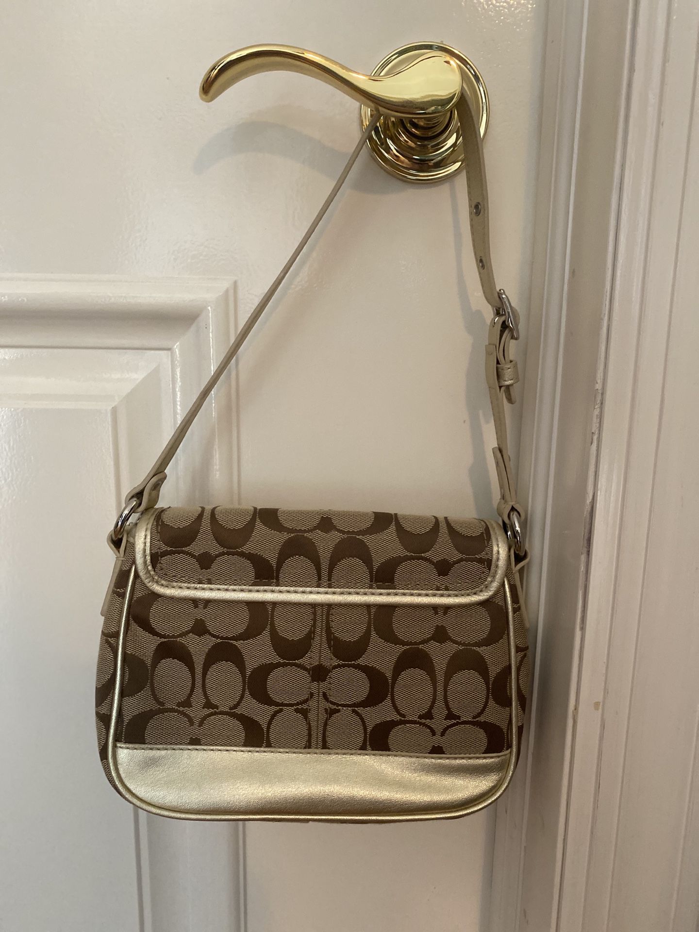 COACH Signature Small Penny Flap Shoulder Bag for Sale in Bridgewater  Township, NJ - OfferUp