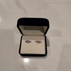 Zales Sapphire Earrings 