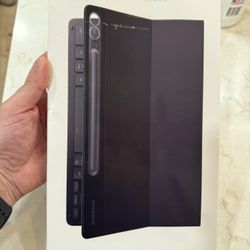 Samsung Galaxy Tab S9+/S10+ Book Cover Keyboard Slim Excellent Condition
