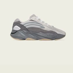 Yeezy 700 10M