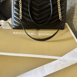 Micheal Kors purse black