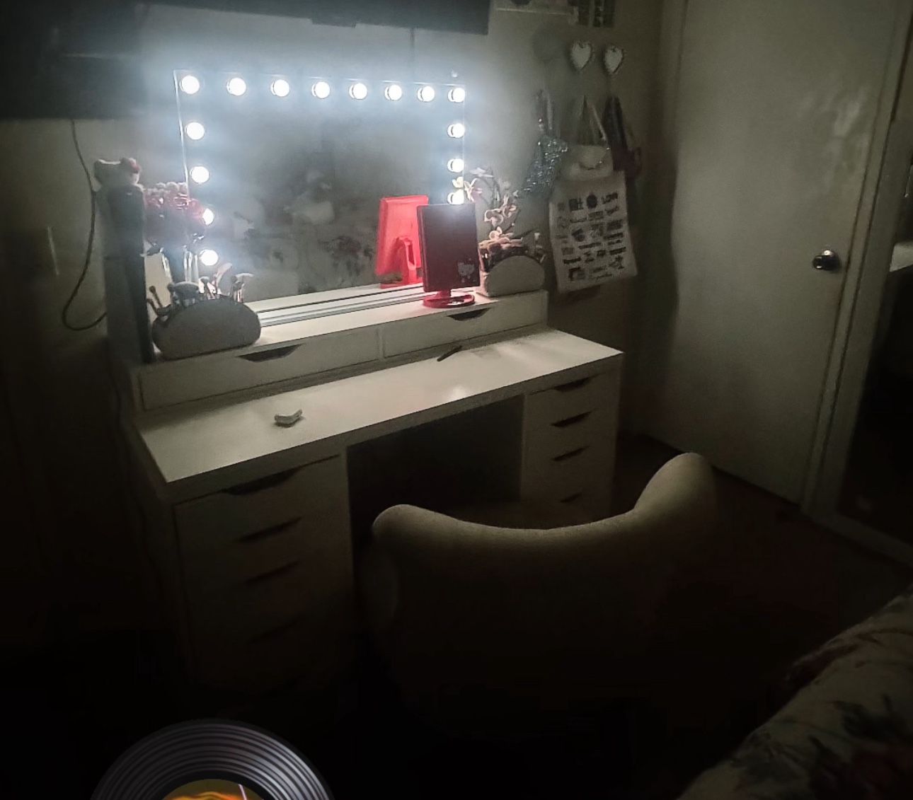 Makeup Vanity Table & Mirror