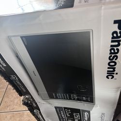 New Panasonic Microwave 