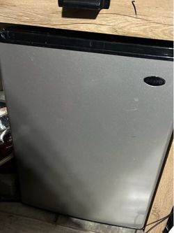 Sanyo dorm fridge