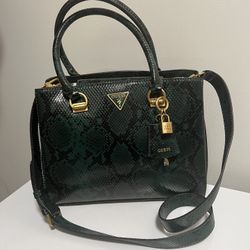 Guess Tote