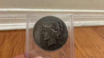 1923 90% silver peace dollar