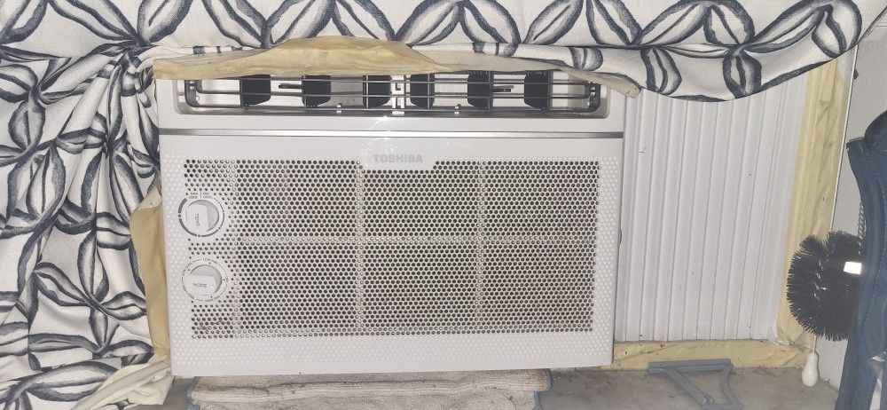 Toshiba Window A/C 5000 Btu