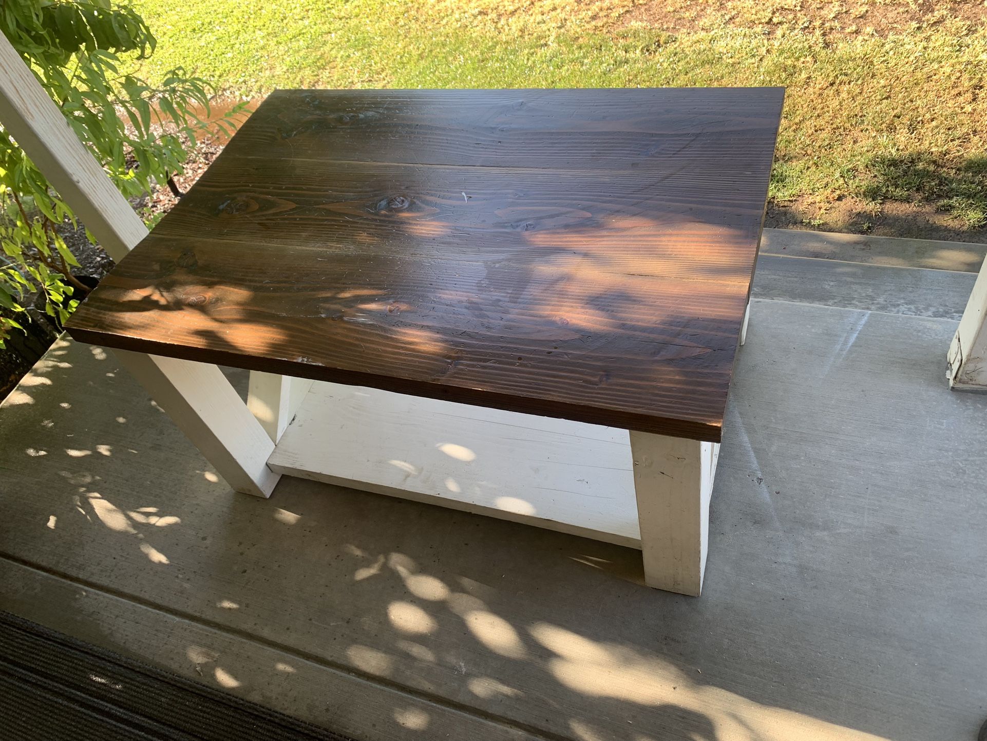 Coffee table  39” Long 26.5” Wide 20.5” Tall 