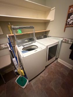 Samsung washing machine and dryer + laundry pedestal