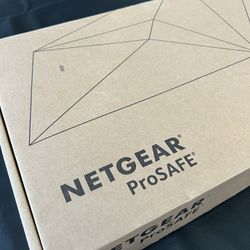 NETGEAR 48-Port Gigabit Ethernet Smart Switch 
