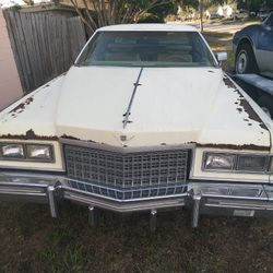 1976 Cadillac Coupe deVille 