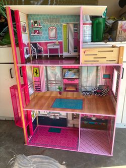 Barbie dream house