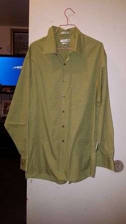 Vendo esta camisa muy bonita por siete dólares
