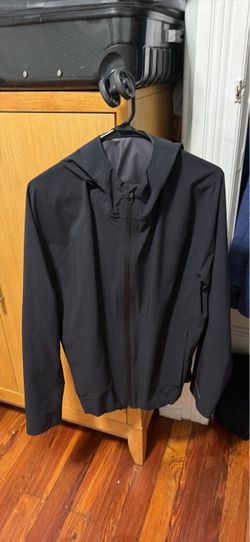 Lululemon Place Breaker Jacket