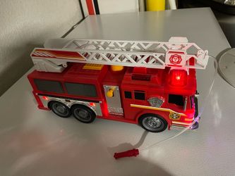 Motorized Fire Truck Lights & Sounds W/water Pump & Extendable Ladder Pre-Owned