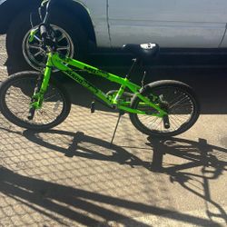 Selling  Maddgear Bmx Bike 20 Inch 